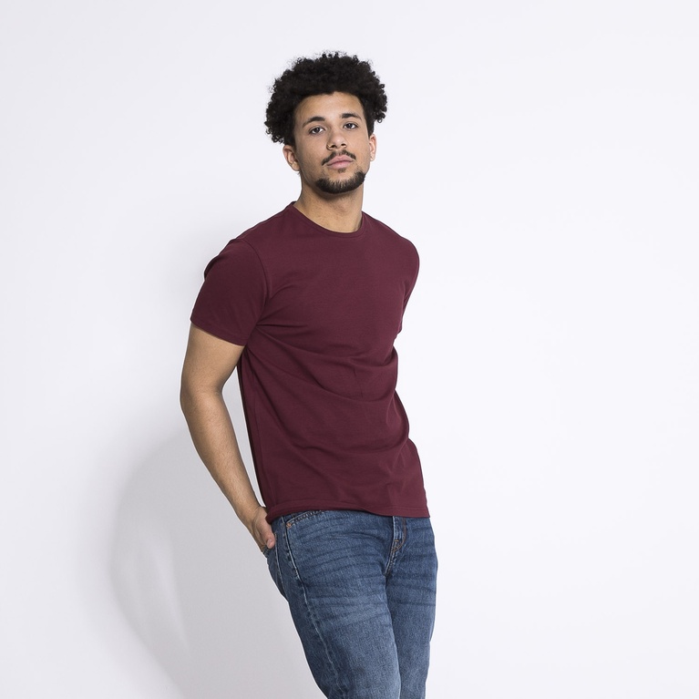 T-shirt U-neck "Casper" T-shirt U-neck "Casper"